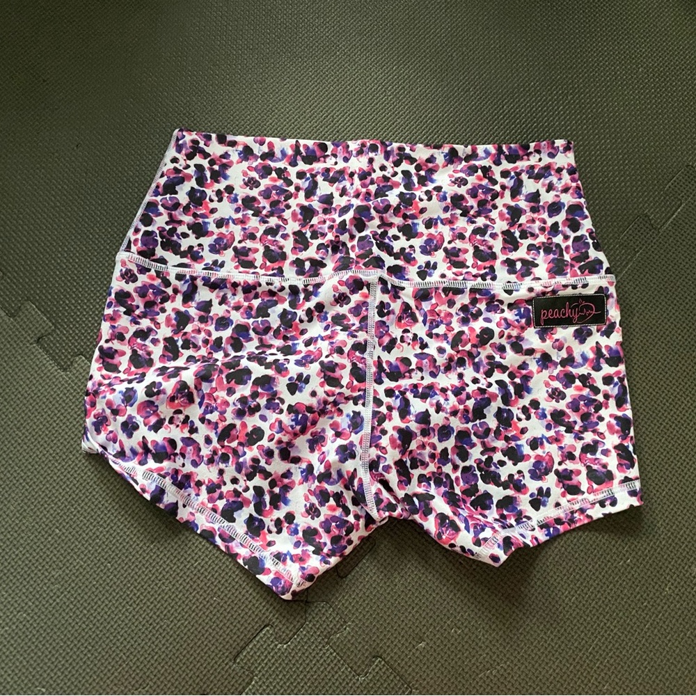 Peachy Athletic shorts, M